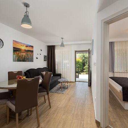 Apartman Angolo Verde Vizinada Екстер'єр фото